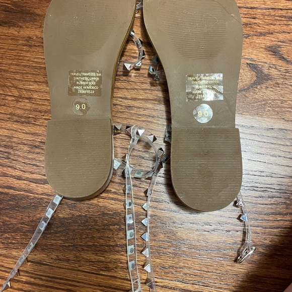 STEVE MADDEN TRAVEL sandals-practically brand new - Picture 2 of 5